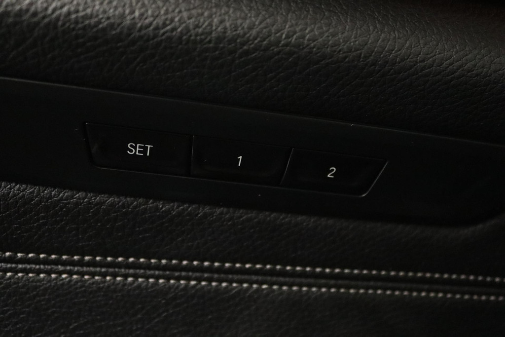 
BMW 5 Serie Touring 520i High Executive (PANORAMADAK, STOELVERWARMING, LEER, NAVI, CRUISE, ELEKTR STOEL, DEALER ONDERHOUDEN) vol									