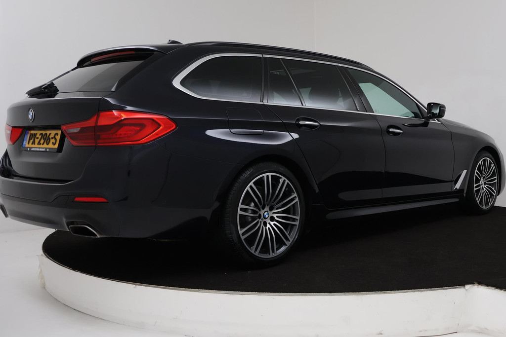 
BMW 5 Serie Touring 520i High Executive (PANORAMADAK, STOELVERWARMING, LEER, NAVI, CRUISE, ELEKTR STOEL, DEALER ONDERHOUDEN) vol									