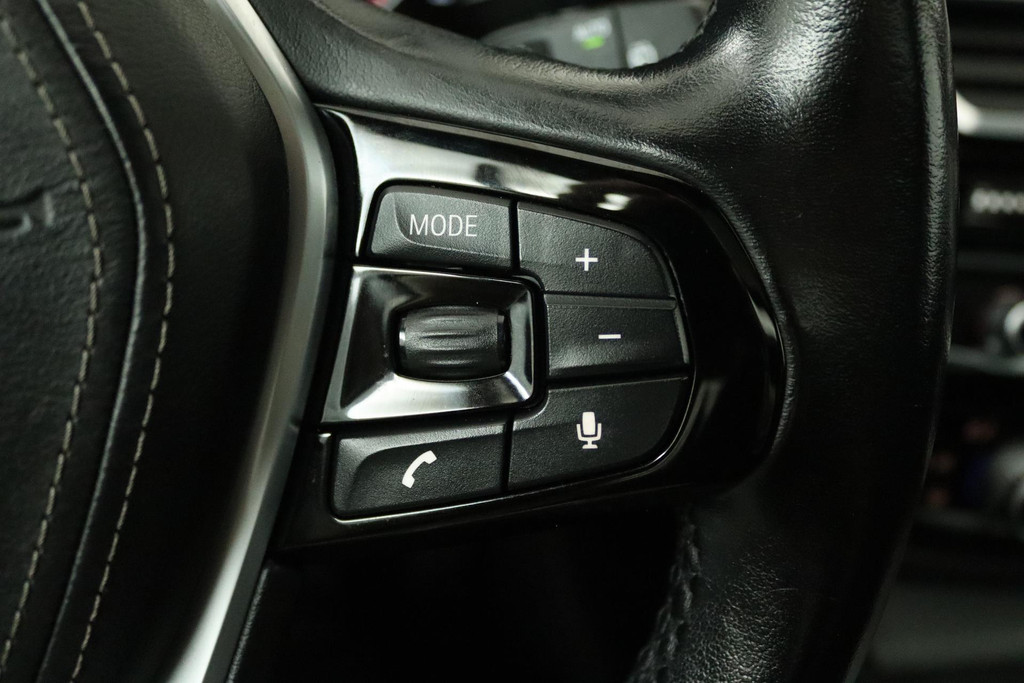 
BMW 5 Serie Touring 520i High Executive (PANORAMADAK, STOELVERWARMING, LEER, NAVI, CRUISE, ELEKTR STOEL, DEALER ONDERHOUDEN) vol									