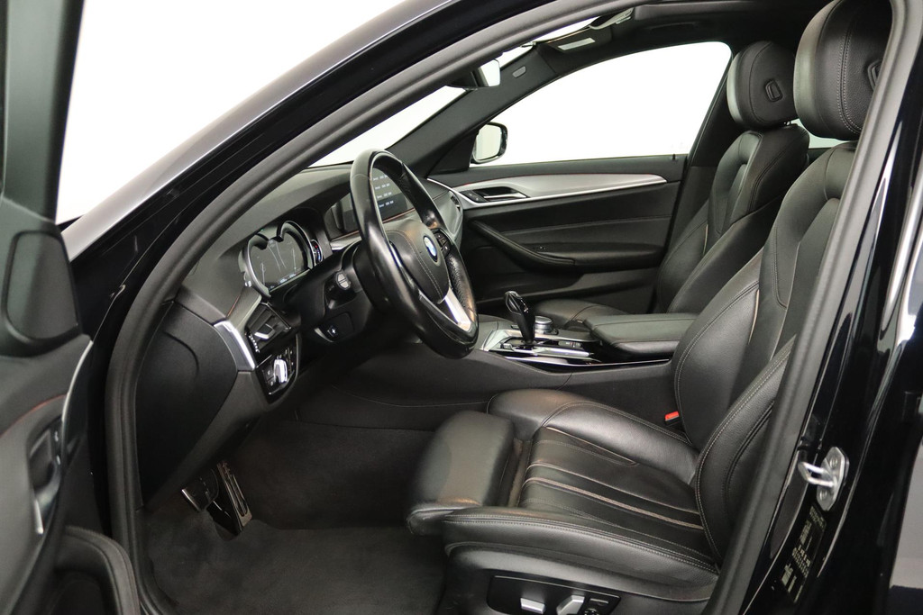 
BMW 5 Serie Touring 520i High Executive (PANORAMADAK, STOELVERWARMING, LEER, NAVI, CRUISE, ELEKTR STOEL, DEALER ONDERHOUDEN) vol									
