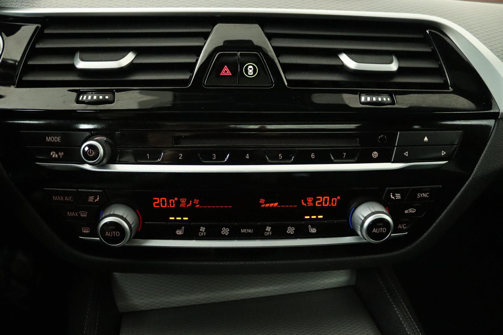 
BMW 5 Serie Touring 520i High Executive (PANORAMADAK, STOELVERWARMING, LEER, NAVI, CRUISE, ELEKTR STOEL, DEALER ONDERHOUDEN) vol									