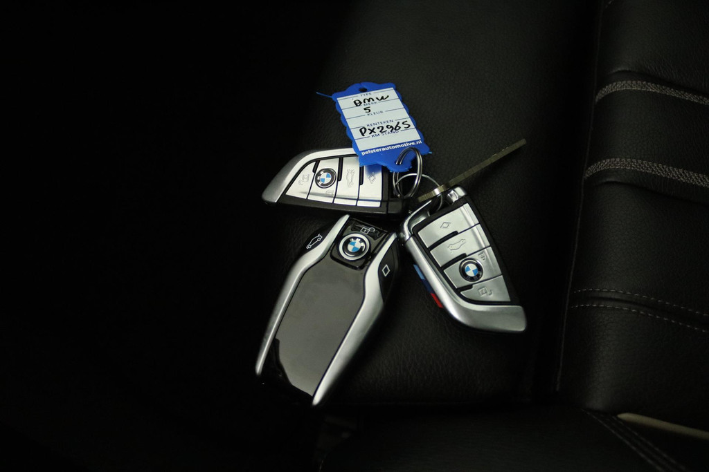 
BMW 5 Serie Touring 520i High Executive (PANORAMADAK, STOELVERWARMING, LEER, NAVI, CRUISE, ELEKTR STOEL, DEALER ONDERHOUDEN) vol									