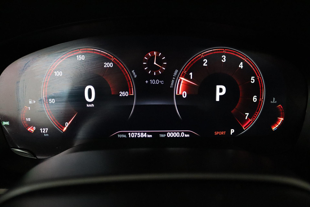 
BMW 5 Serie Touring 520i Corporate Lease High Executive Automaat (VIRTUAL, PANORAMADAK, NAVIGATIE, STOELV, GOED ONDERH, NL-AUTO) vol									