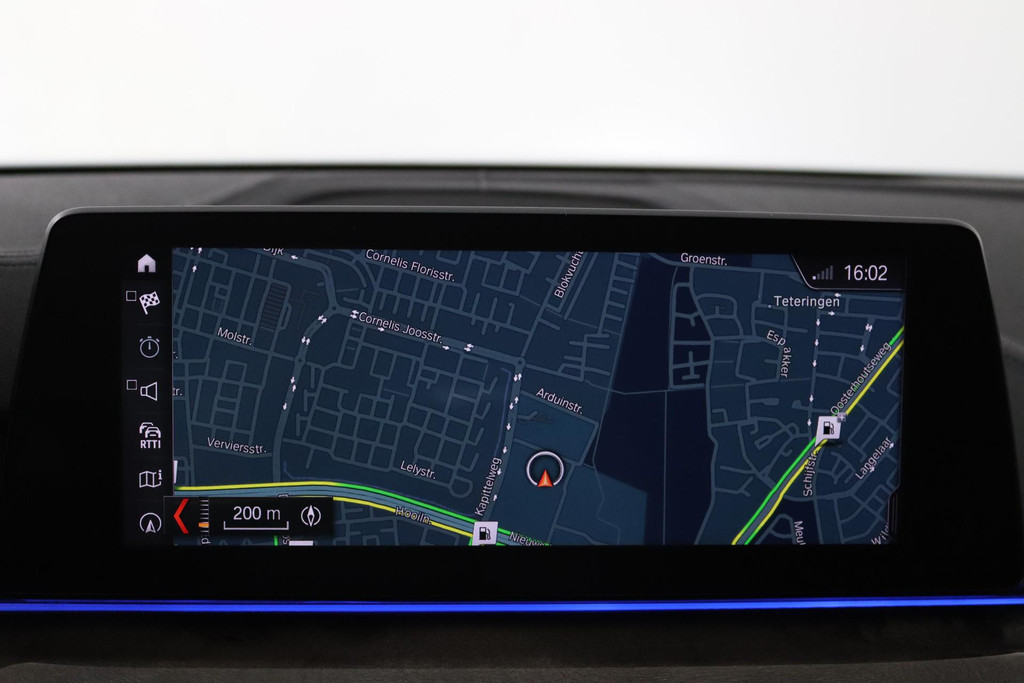 
BMW 5 Serie Touring 520i Corporate Lease High Executive Automaat (VIRTUAL, PANORAMADAK, NAVIGATIE, STOELV, GOED ONDERH, NL-AUTO) vol									