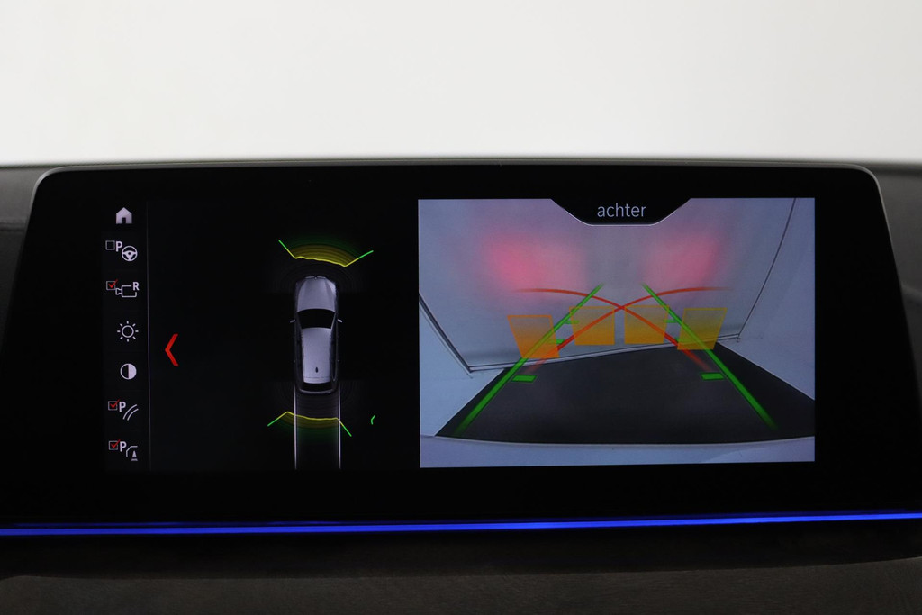 
BMW 5 Serie Touring 520i Corporate Lease High Executive Automaat (VIRTUAL, PANORAMADAK, NAVIGATIE, STOELV, GOED ONDERH, NL-AUTO) vol									