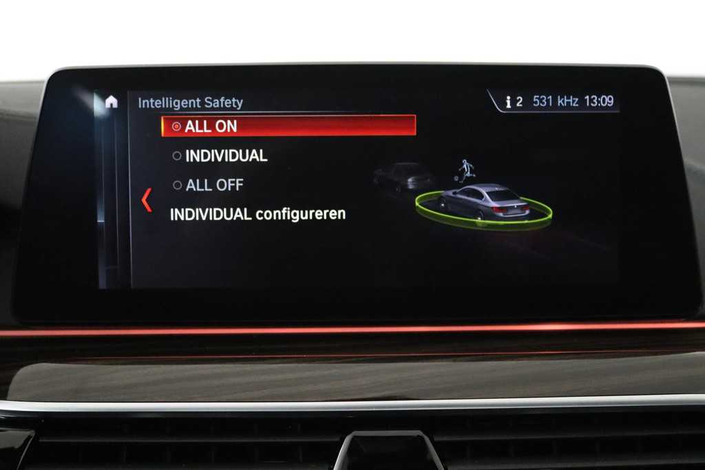 
BMW 5 Serie 520i High Executive Edition (PANORAMADAK, SFEERVERLICHTING, STOELVERWARMING, COMFORTZETELS, DEALER ONDERHOUDEN) vol									