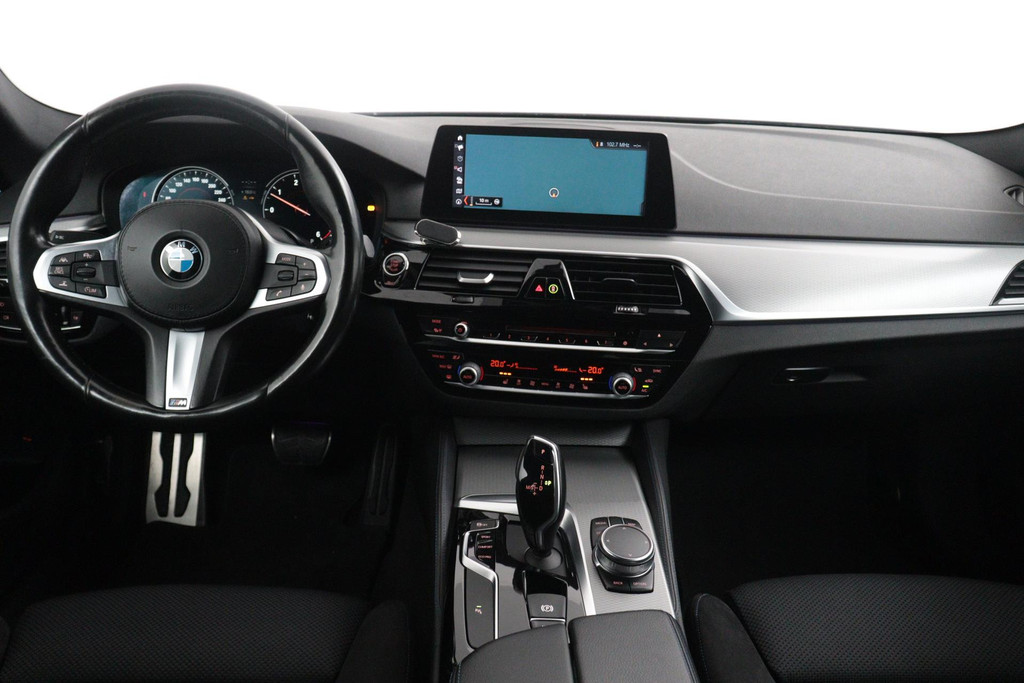 
BMW 5 Serie 530d High Executive(Dealer OnderH, Navi Prof, Camera’s, Adaptive Cruise, PDC V+A, Sfeer Verlichting, Etc) vol									