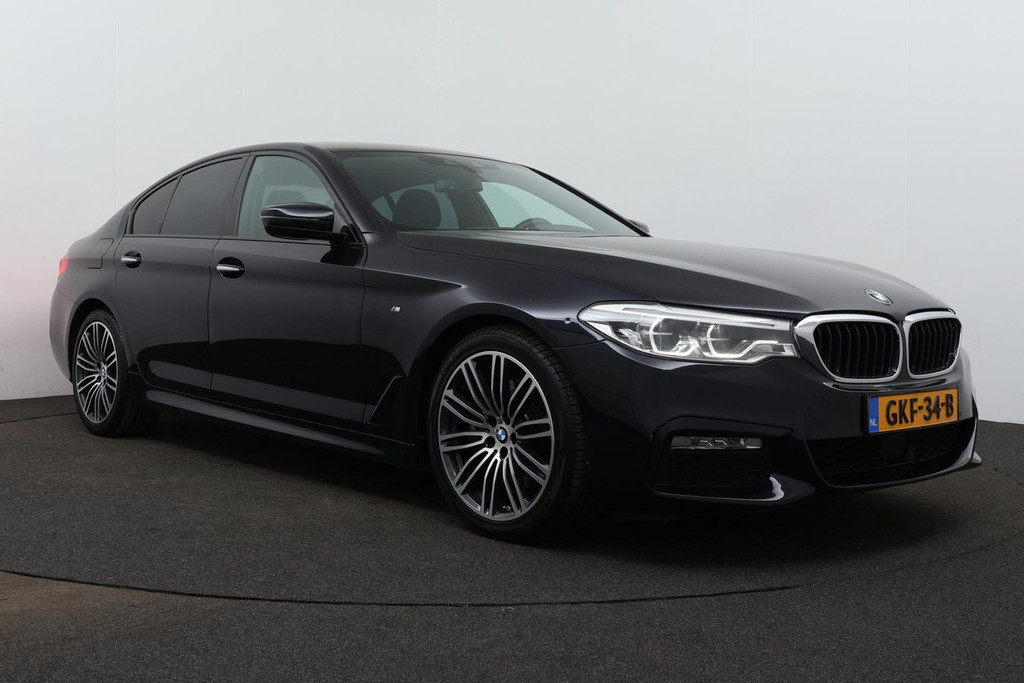 
BMW 5 Serie 530d High Executive(Dealer OnderH, Navi Prof, Camera’s, Adaptive Cruise, PDC V+A, Sfeer Verlichting, Etc) vol									