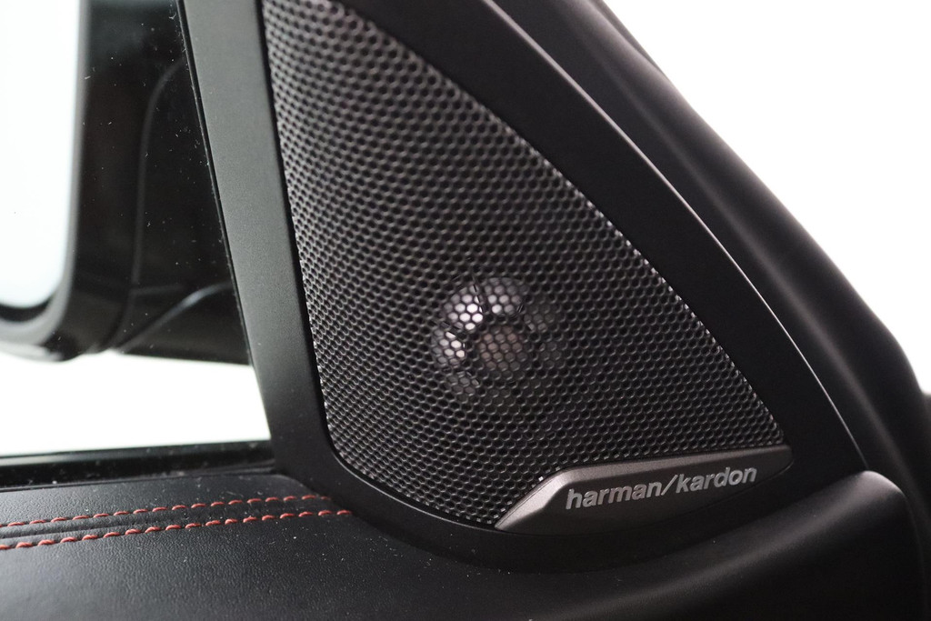 
BMW 4 Serie Coupé M4 Competition (NL-auto, 1e Eig, Dealer Onderhouden, Akrapovic Uitlaat, Alarm Klasse 5, VOL!!!) vol									