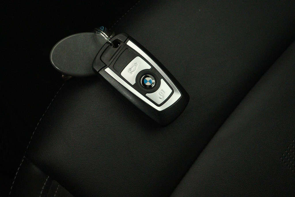 
BMW 4 Serie Coupé M4 CS (Orgineel Nederlands geleverd!!!, FULL OPTION, Dealer ondH, Recent groot onderhoud) vol									