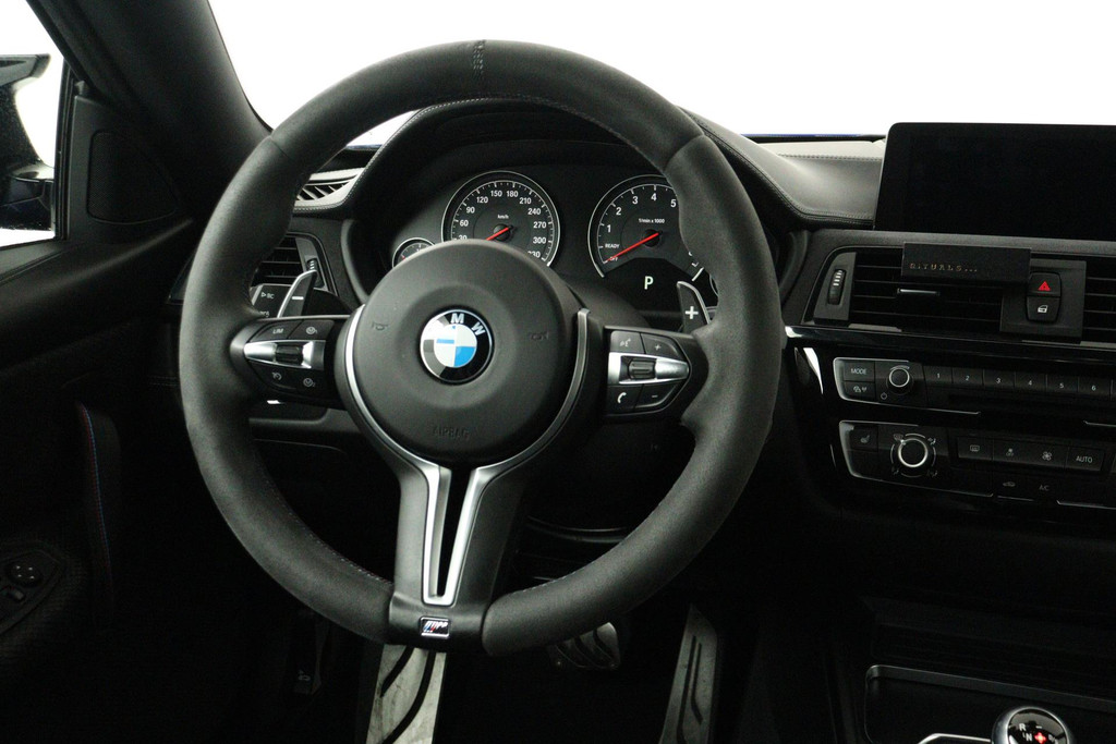 
BMW 4 Serie Coupé M4 CS (Orgineel Nederlands geleverd!!!, FULL OPTION, Dealer ondH, Recent groot onderhoud) vol									