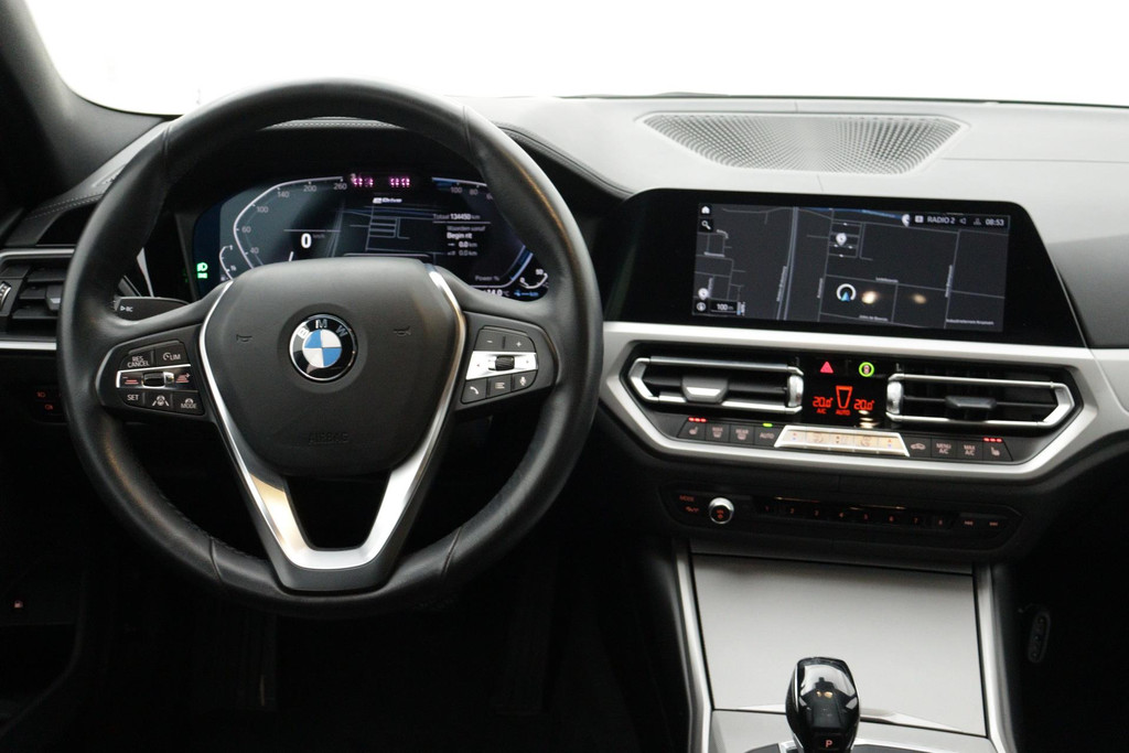 
BMW 3-serie 330e eDrive Edition Sport-Line (NL-auto, 1e Eig, Dealer OnderH, Carplay, Camera, StoelV, Addpt Cruise, Leder, Etc) vol									