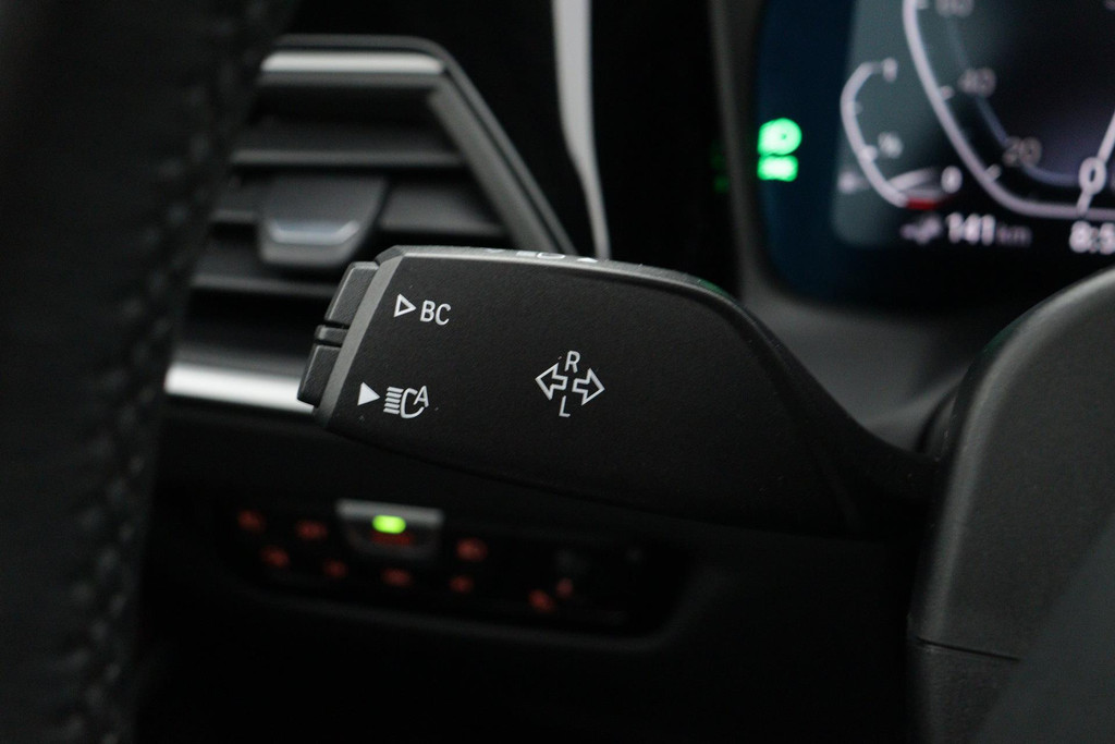 
BMW 3-serie 330e eDrive Edition Sport-Line (NL-auto, 1e Eig, Dealer OnderH, Carplay, Camera, StoelV, Addpt Cruise, Leder, Etc) vol									