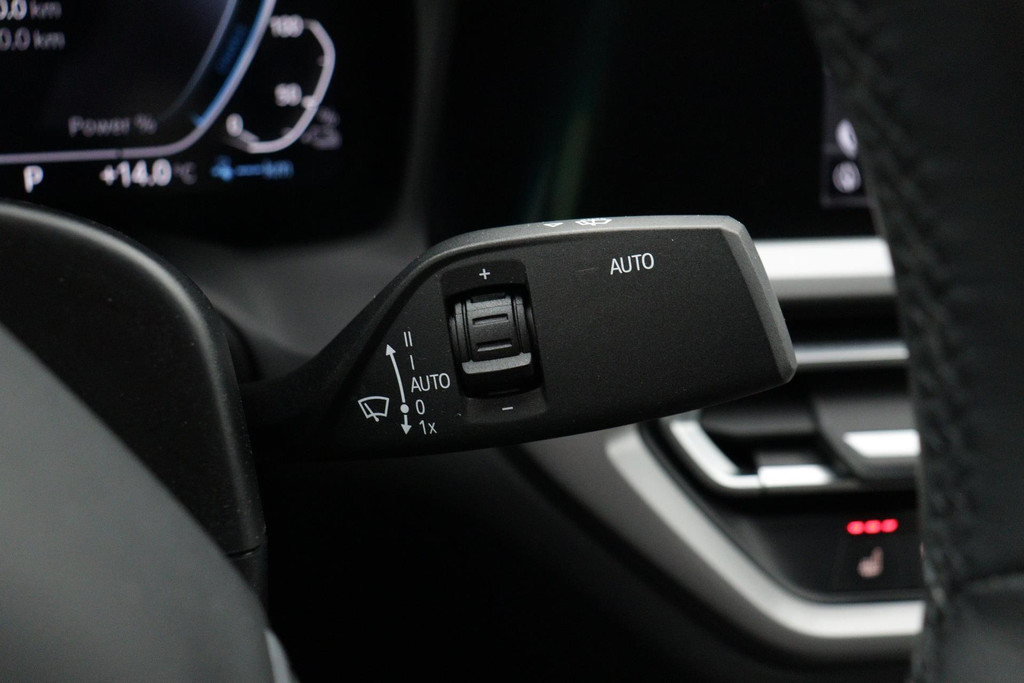 
BMW 3-serie 330e eDrive Edition Sport-Line (NL-auto, 1e Eig, Dealer OnderH, Carplay, Camera, StoelV, Addpt Cruise, Leder, Etc) vol									