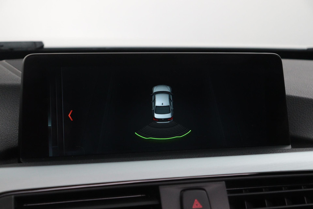 
BMW 3-serie 320i Corporate Lease Executive M-SPORT (NL-auto, Dealer OnderH, Panorama, Carplay, Navi Pro, PDC, Climate Con, Etc) vol									