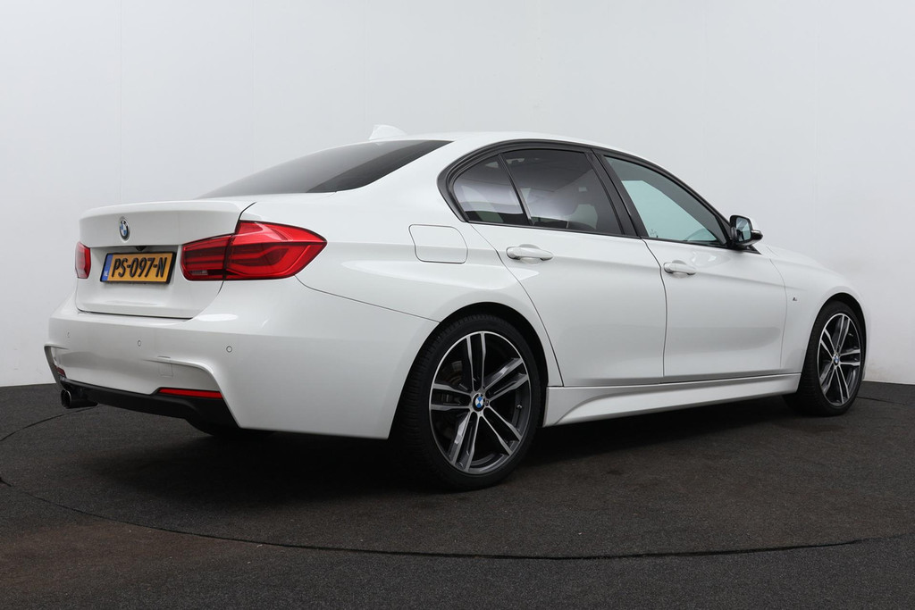 
BMW 3-serie 320i Corporate Lease Executive M-SPORT (NL-auto, Dealer OnderH, Panorama, Carplay, Navi Pro, PDC, Climate Con, Etc) vol									