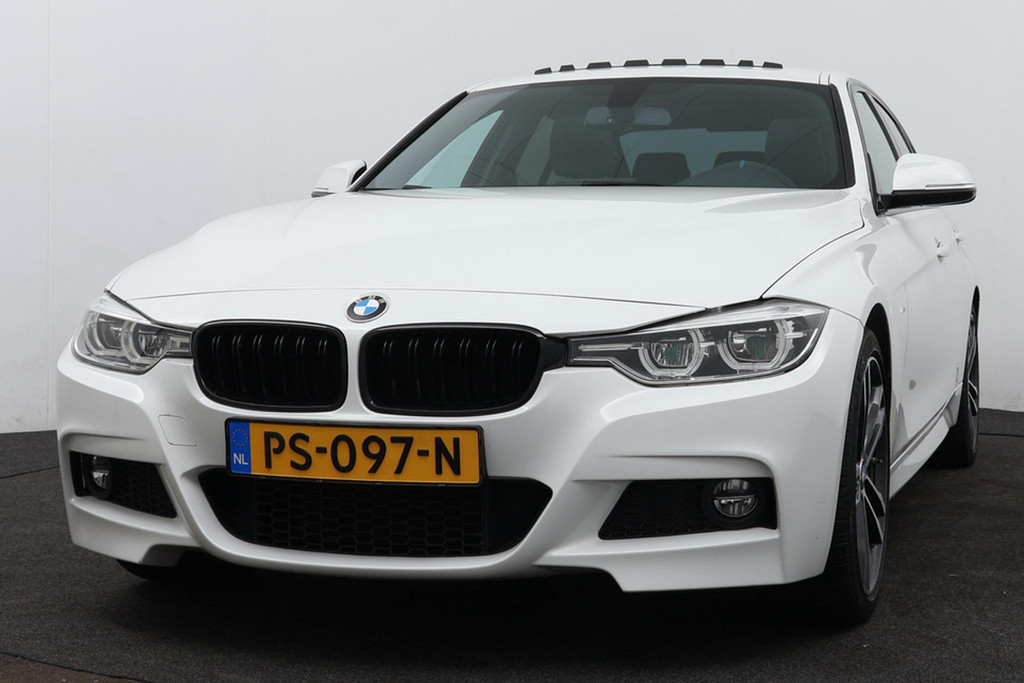 
BMW 3-serie 320i Corporate Lease Executive M-SPORT (NL-auto, Dealer OnderH, Panorama, Carplay, Navi Pro, PDC, Climate Con, Etc) vol									