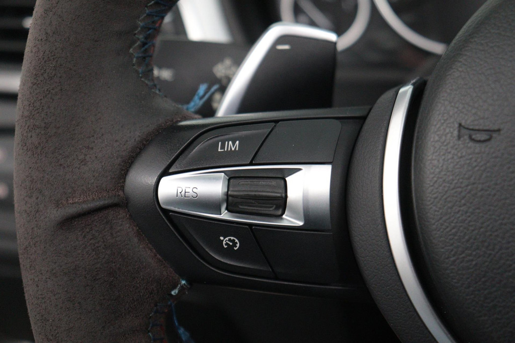 
BMW 3-serie 320i Corporate Lease Executive M-SPORT (NL-auto, Dealer OnderH, Panorama, Carplay, Navi Pro, PDC, Climate Con, Etc) vol									