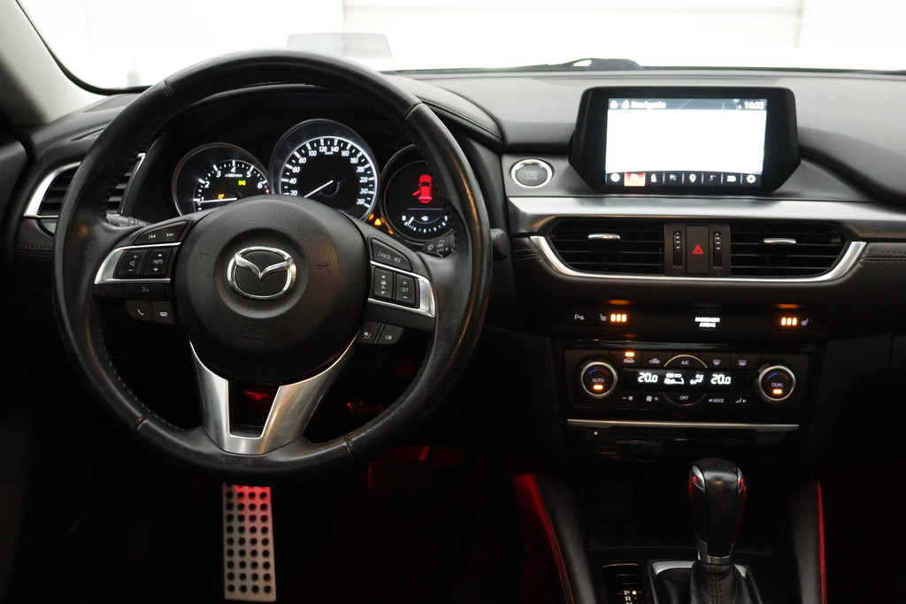
Mazda 6 2.5 SkyActiv-G 192 GT-M Automaat (PANORAMADAK, STOELVERWARMING, HEAD-UP, CAMERA, ADAPTIVE CRUISE, SFEERVERLICHTING) vol									