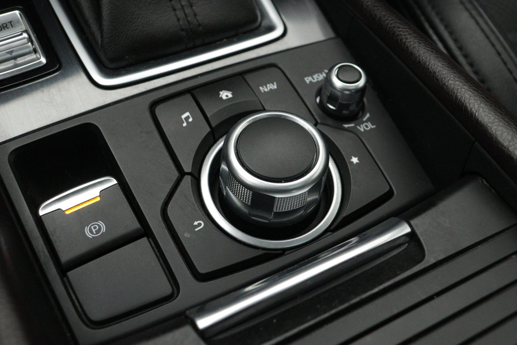 
Mazda 6 2.5 SkyActiv-G 192 GT-M Automaat (PANORAMADAK, STOELVERWARMING, HEAD-UP, CAMERA, ADAPTIVE CRUISE, SFEERVERLICHTING) vol									