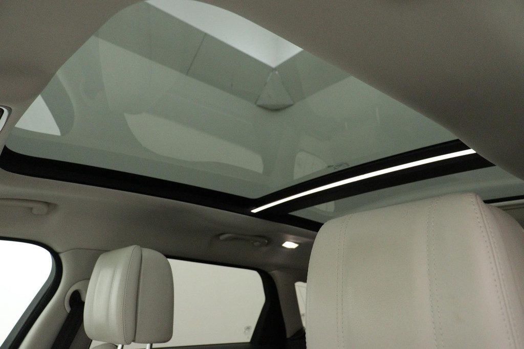 
Land Rover Range Rover Velar 2.0 P300 Turbo AWD Dynamic HSE(1e Eig, Dealer OnderH, Pano, StoelV/Koeling, Camera, Carplay, Etc) vol									