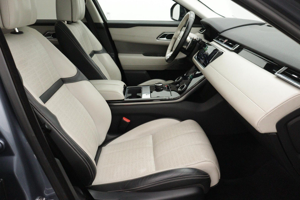
Land Rover Range Rover Velar 2.0 P300 Turbo AWD Dynamic HSE(1e Eig, Dealer OnderH, Pano, StoelV/Koeling, Camera, Carplay, Etc) vol									