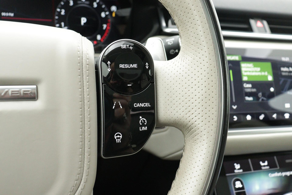 
Land Rover Range Rover Velar 2.0 P300 Turbo AWD Dynamic HSE(1e Eig, Dealer OnderH, Pano, StoelV/Koeling, Camera, Carplay, Etc) vol									