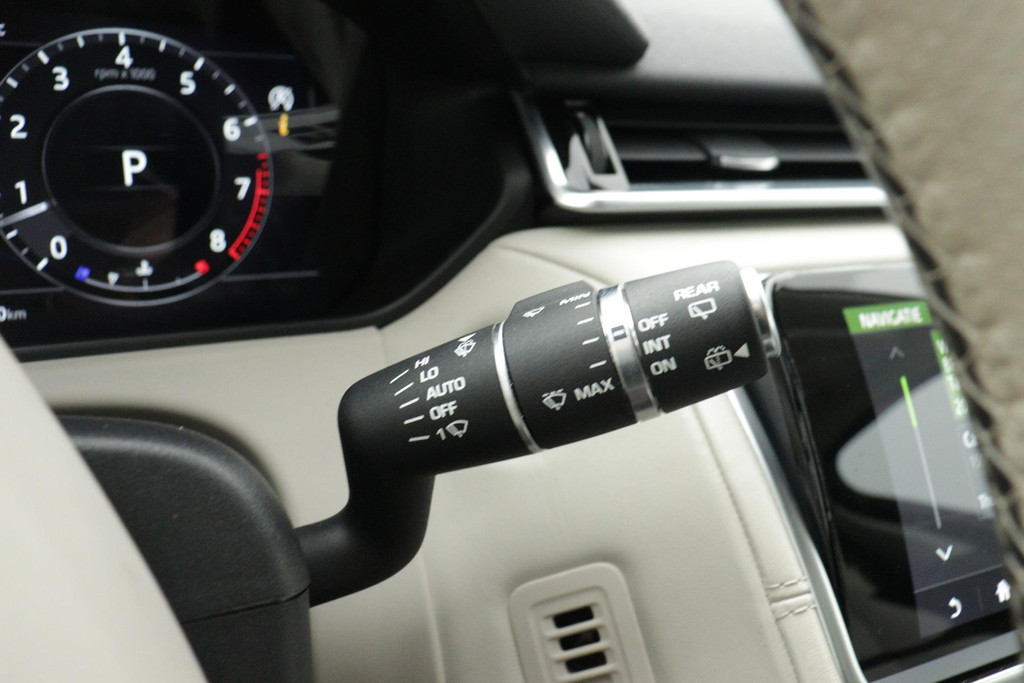 
Land Rover Range Rover Velar 2.0 P300 Turbo AWD Dynamic HSE(1e Eig, Dealer OnderH, Pano, StoelV/Koeling, Camera, Carplay, Etc) vol									