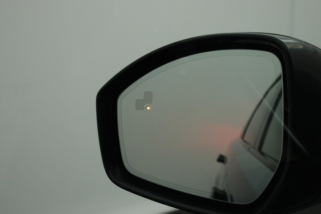 
Land Rover Range Rover Velar 2.0 P300 Turbo AWD Dynamic HSE(1e Eig, Dealer OnderH, Pano, StoelV/Koeling, Camera, Carplay, Etc) vol									