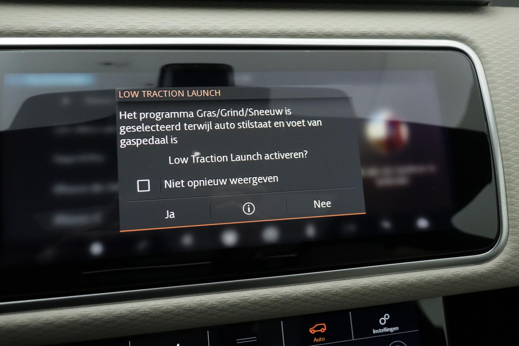 
Land Rover Range Rover Velar 2.0 P250 Turbo AWD R-Dynamic HSE(1e eig, Dealer OnderH, Panorama, Carplay, Camera’s, Lane Assist,Etc) vol									