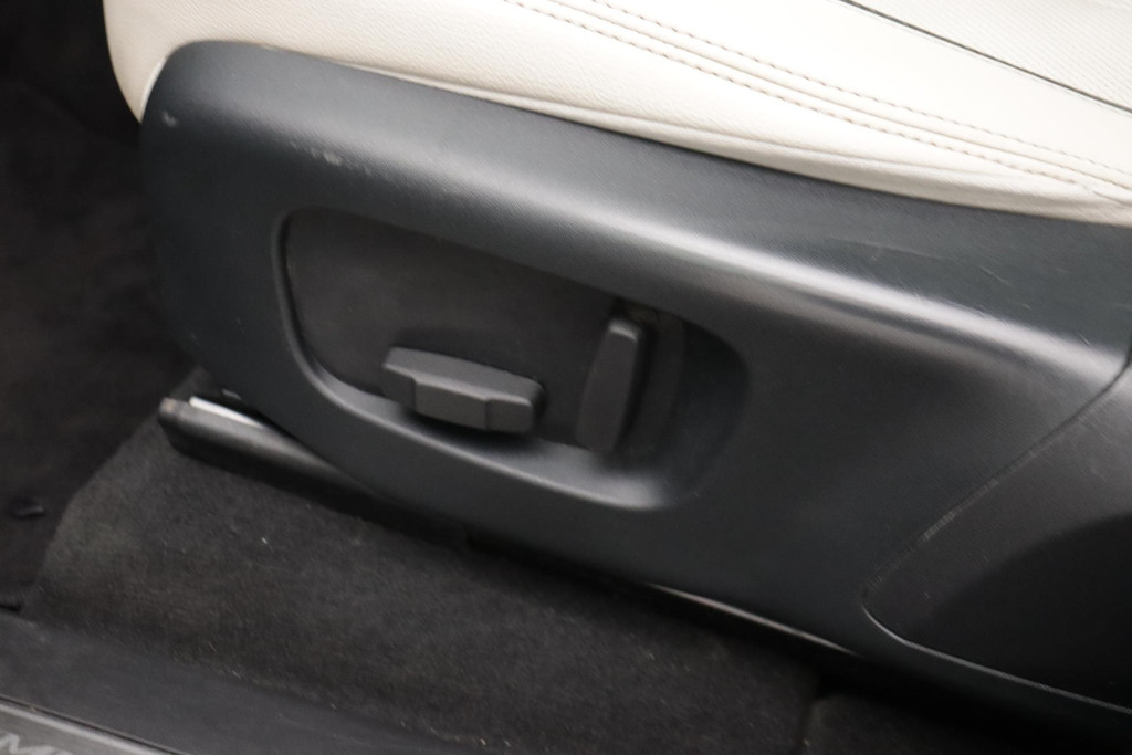 
Land Rover Range Rover Velar 2.0 P250 Turbo AWD R-Dynamic HSE(1e eig, Dealer OnderH, Panorama, Carplay, Camera’s, Lane Assist,Etc) vol									