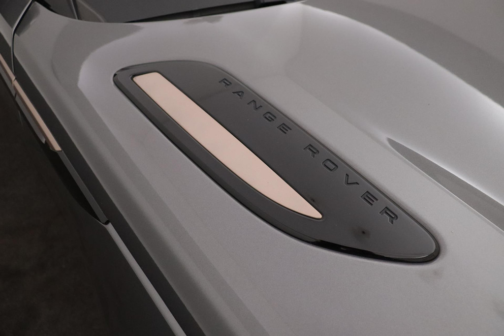 
Land Rover Range Rover Velar 2.0 P250 Turbo AWD R-Dynamic HSE(1e eig, Dealer OnderH, Panorama, Carplay, Camera’s, Lane Assist,Etc) vol									