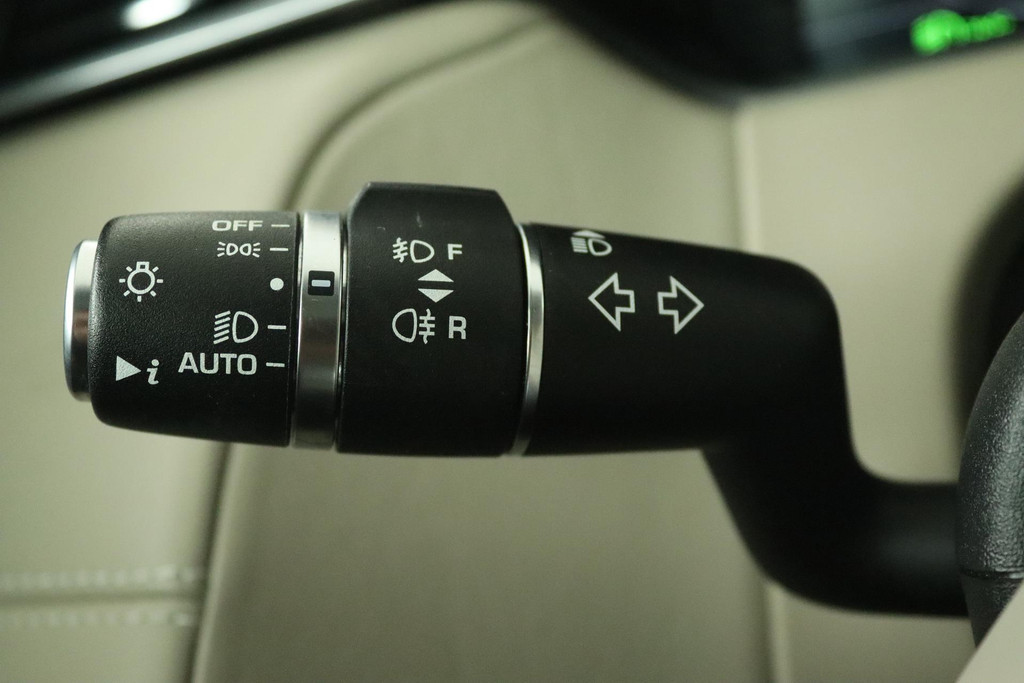 
Land Rover Range Rover Velar P300 Turbo AWD R-Dynamic HSE (PANORAMADAK, STOELKOELING, CARPLAY, HEAD-UP, MERIDIAN) vol									