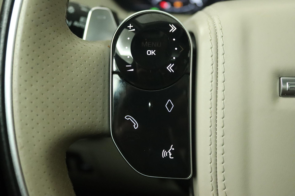 
Land Rover Range Rover Velar P300 Turbo AWD R-Dynamic HSE (PANORAMADAK, STOELKOELING, CARPLAY, HEAD-UP, MERIDIAN) vol									