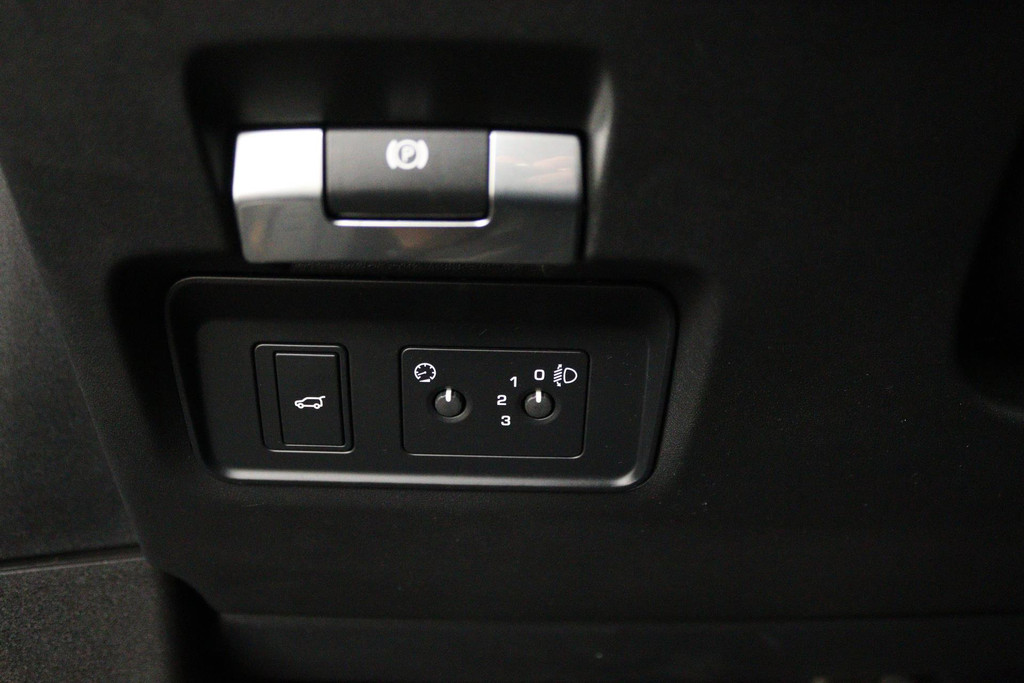 
Land Rover Range Rover Evoque 2.0 D180 AWD HSE (PARKEERSENSOREN, ACHTERUITRIJCAMERA, BLUETOOTH, NAVIGATIE, STOELVERWARMING) vol									