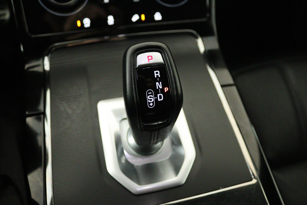 
Land Rover Range Rover Evoque P200 R-Dynamic S (STOELVERWARMING, PARKEERSENSOREN, CAMERA, CRUISE, LANE-ASSIST) vol									