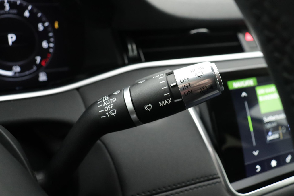 
Land Rover Range Rover Evoque 1.5 P300e AWD(1e eig, DealerOnderH, Navi, Stuur/stoelV, Camera, Trekhaak, Carplay, Etc) vol									