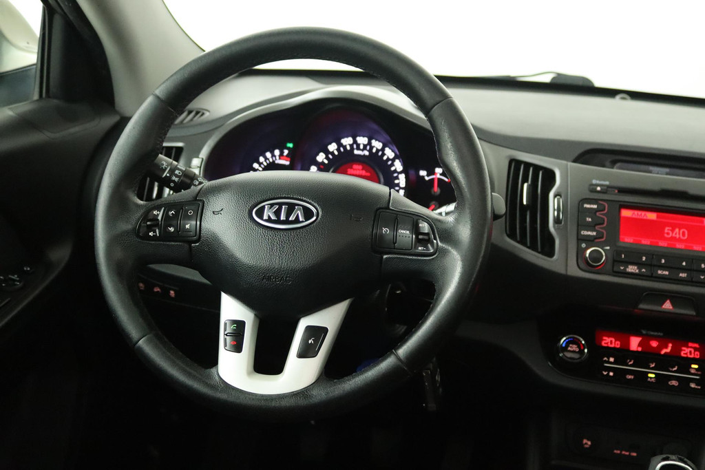 
Kia Sportage 1.6 GDI X-ecutive Plus Pack (PANORAMADAK, TREKHAAK, CRUISE CONTROL, BLUETOOTH, NL-AUTO) vol									