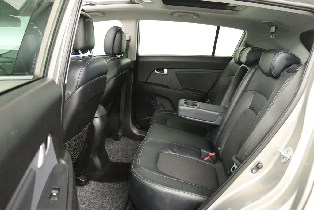 
Kia Sportage 1.6 GDI X-ecutive Plus Pack (PANORAMADAK, TREKHAAK, CRUISE CONTROL, BLUETOOTH, NL-AUTO) vol									