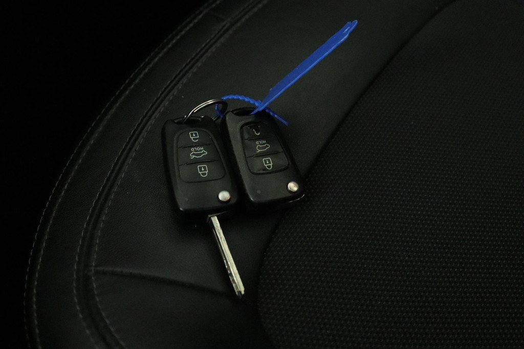 
Kia Sportage 1.6 GDI X-ecutive Plus Pack (PANORAMADAK, TREKHAAK, CRUISE CONTROL, BLUETOOTH, NL-AUTO) vol									