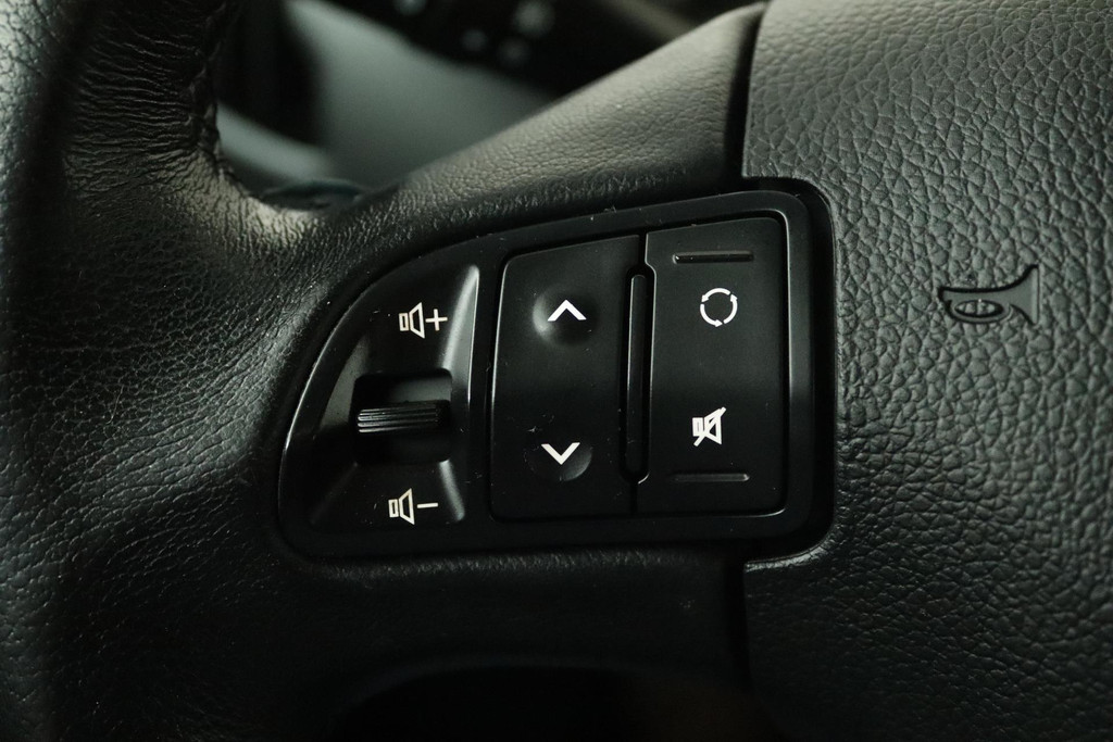 
Kia Sportage 1.6 GDI X-treme ComfortLine (TREKHAAK, PARKEERSENSOREN, ACHTERUIRIJCAMERA, NAVIGATIE, CRUISE CONTROL, NL-AUTO) vol									