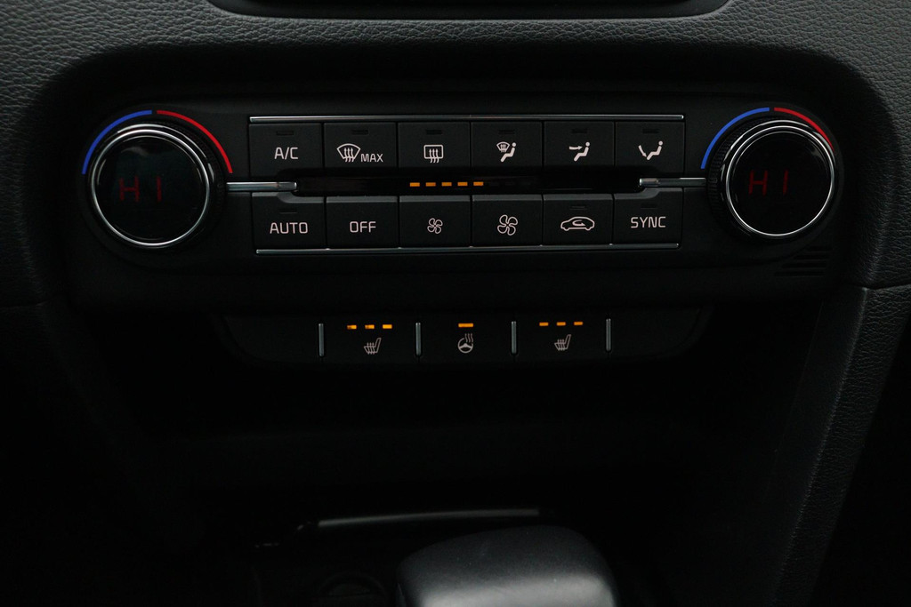 
Kia Ceed Sportswagon 1.4 T-GDi DynamicPlusLine(NL-auto, 1e Eig, Dealer OnderH, Camera, Carplay, Stuur/StoelV, Lane Assist, Etc) vol									