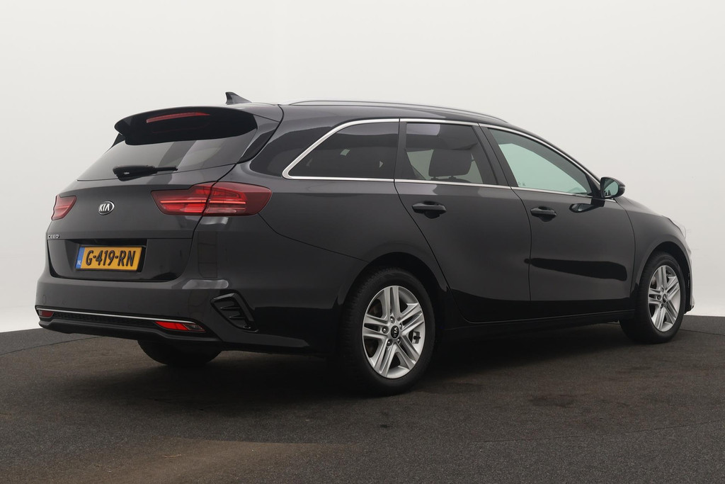 
Kia Ceed Sportswagon 1.4 T-GDi DynamicPlusLine(NL-auto, 1e Eig, Dealer OnderH, Camera, Carplay, Stuur/StoelV, Lane Assist, Etc) vol									