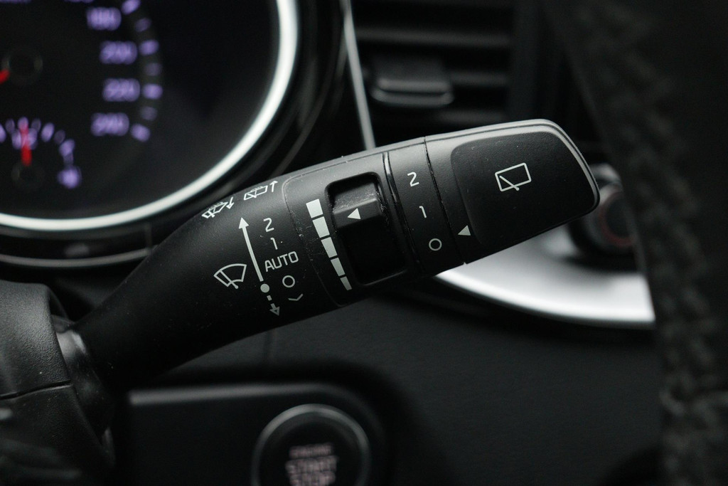 
Kia Ceed Sportswagon 1.4 T-GDi DynamicPlusLine(NL-auto, 1e Eig, Dealer OnderH, Camera, Carplay, Stuur/StoelV, Lane Assist, Etc) vol									