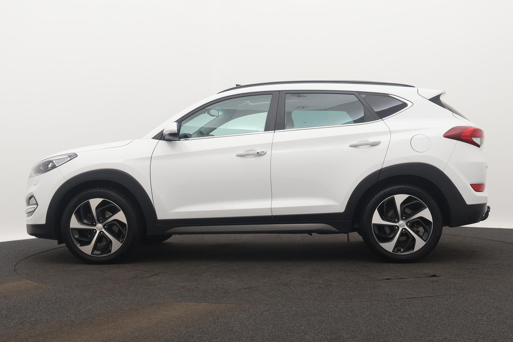 
Hyundai Tucson 1.6 T-GDi Comfort 4WD Automaat (PANORAMADAK, CAMERA, STOEL-/STUURVERWARMING, TREKHAAK AFNEEMBAAR, GOED ONDERHOUDEN) vol									
