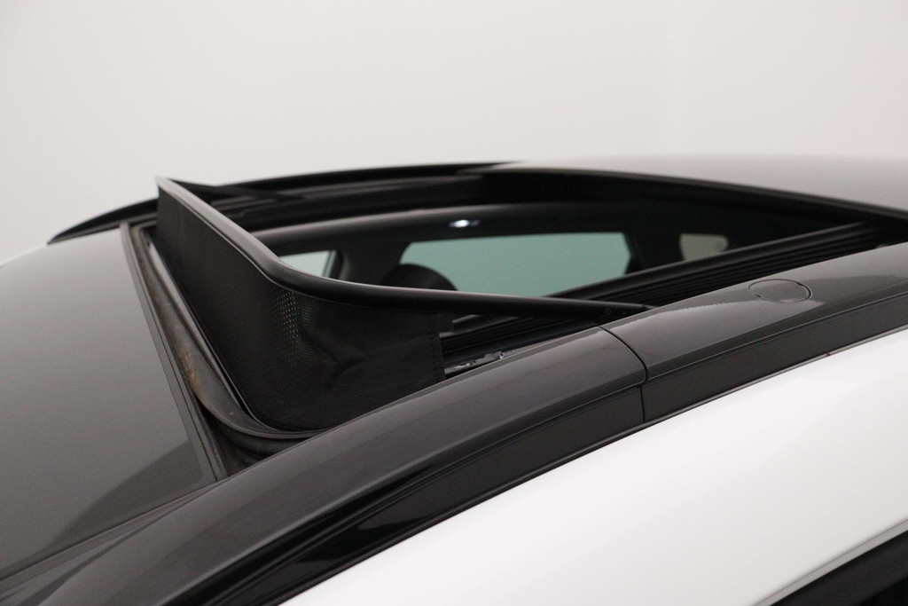 
Hyundai Tucson 1.6 T-GDi Comfort 4WD Automaat (PANORAMADAK, CAMERA, STOEL-/STUURVERWARMING, TREKHAAK AFNEEMBAAR, GOED ONDERHOUDEN) vol									