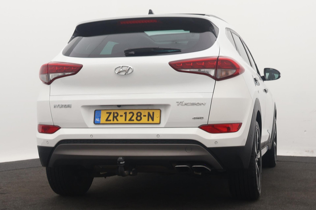 
Hyundai Tucson 1.6 T-GDi Comfort 4WD Automaat (PANORAMADAK, CAMERA, STOEL-/STUURVERWARMING, TREKHAAK AFNEEMBAAR, GOED ONDERHOUDEN) vol									