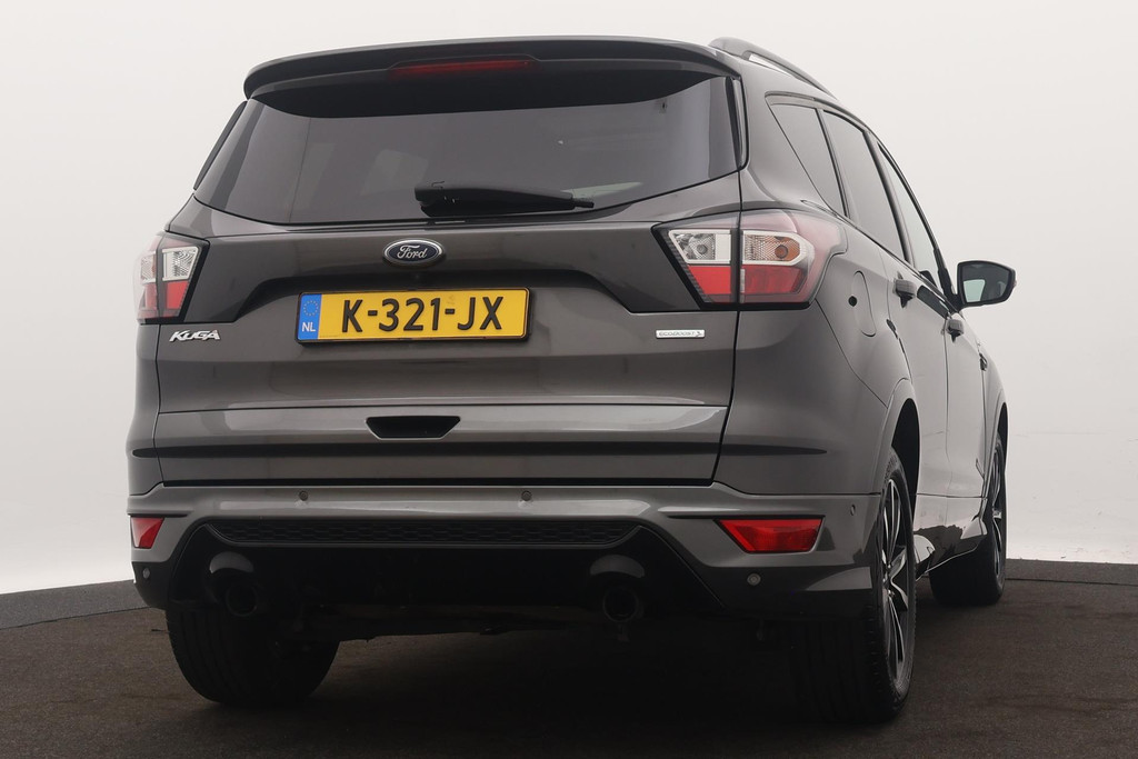 
Ford Kuga 1.5 EcoBoost Vignale(Zeer goed OnderH, Panoramadak, Stoel/ Stuur Verwarming, Navigatie, PDC, Etc) vol									