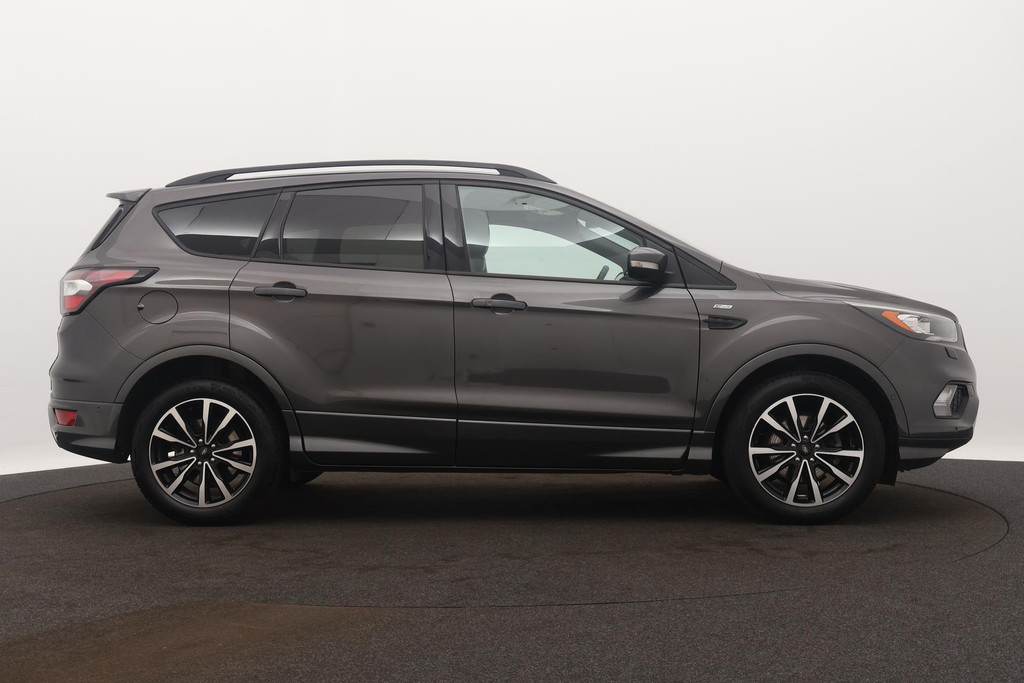 
Ford Kuga 1.5 EcoBoost Vignale(Zeer goed OnderH, Panoramadak, Stoel/ Stuur Verwarming, Navigatie, PDC, Etc) vol									