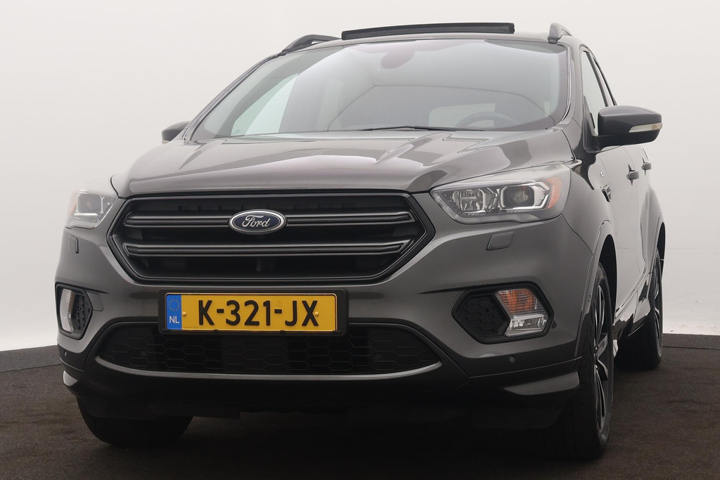 
Ford Kuga 1.5 EcoBoost Vignale(Zeer goed OnderH, Panoramadak, Stoel/ Stuur Verwarming, Navigatie, PDC, Etc) vol									